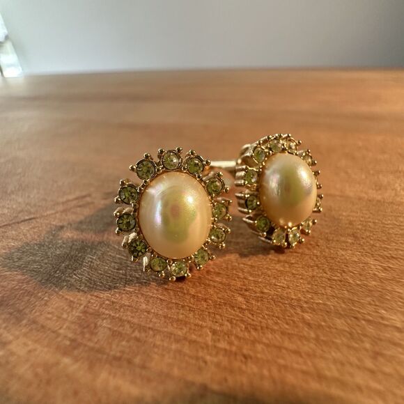 Vintage Christian Dior Pearl Crystal Rhinestones Gold Tone Clip On Earrings - Picture 2 of 6